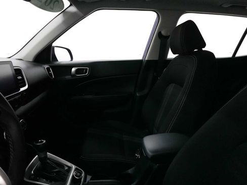 Used 2023 Hyundai Venue SEL image 13