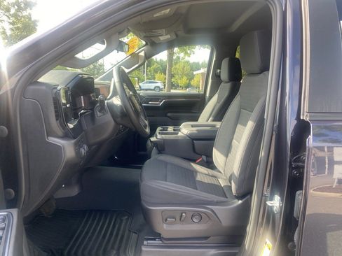 Used 2023 Chevrolet Silverado 1500 LT AWD/4WD image 14