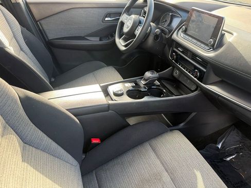 Used 2023 Nissan Rogue SV w/ SV Premium B Package image 16