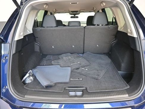 Used 2026 Nissan Rogue SV FWD image 14