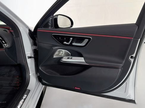 New 2026 Mercedes-Benz E 53 AMG e 4MATIC Sedan image 23
