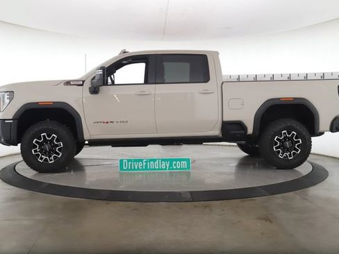 Used 2026 GMC Sierra 2500 AT4X AWD/4WD image 9