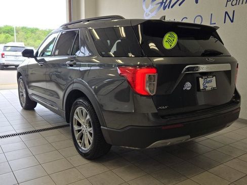 Used 2020 Ford Explorer XLT w/ Equipment Group 202A AWD/4WD image 14