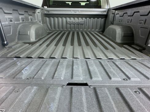 Used 2023 GMC Sierra 1500 Elevation image 28