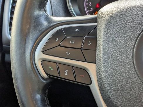 Used 2021 Jeep Grand Cherokee Laredo X image 24