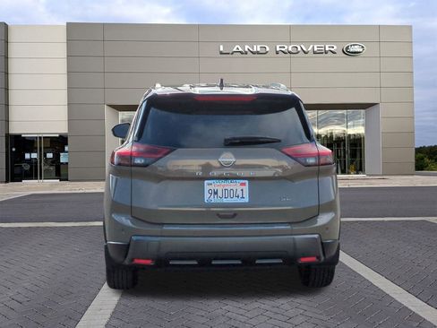Used 2024 Nissan Rogue SL w/ SL Premium Package image 6