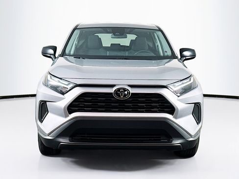 Used 2025 Toyota RAV4 LE image 2