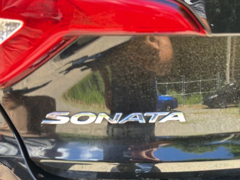 Used 2015 Hyundai Sonata SE w/ Option Group 09 FWD image 31