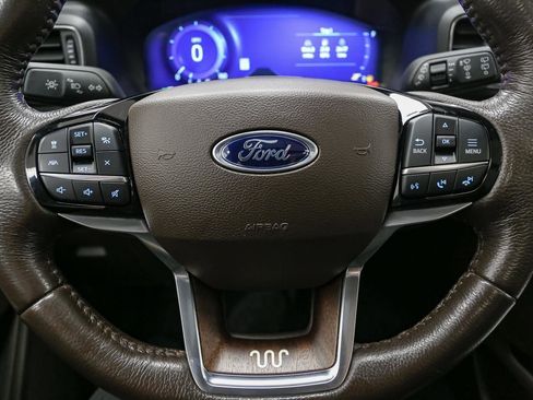 Used 2022 Ford Explorer King Ranch image 37