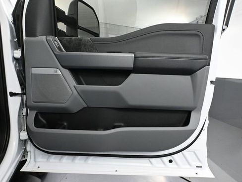 Used 2024 Ford F250 XLT w/ XLT Premium Package image 47
