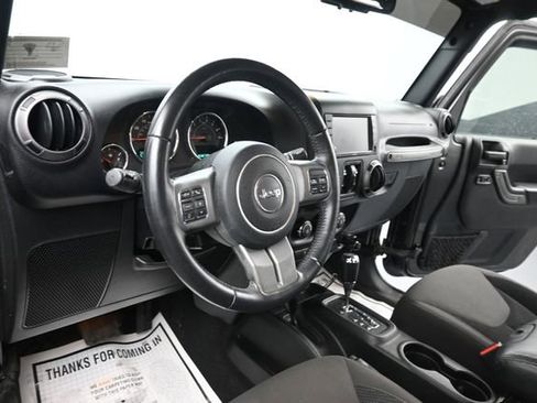 Used 2017 Jeep Wrangler Unlimited Sport AWD/4WD image 13