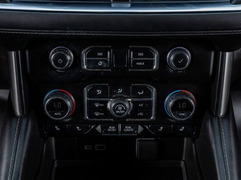 Used 2021 Chevrolet Tahoe Z71 AWD/4WD image 27
