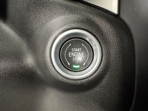 Used 2021 Chevrolet Silverado 1500 LT Trail Boss w/ Convenience Package II AWD/4WD image 31
