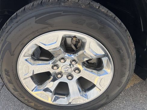 Used 2019 RAM 1500 Big Horn RWD image 29