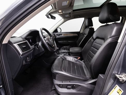 Used 2019 Volkswagen Atlas SEL Premium image 4