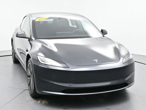 Used 2025 Tesla Model 3 Long Range RWD image 2