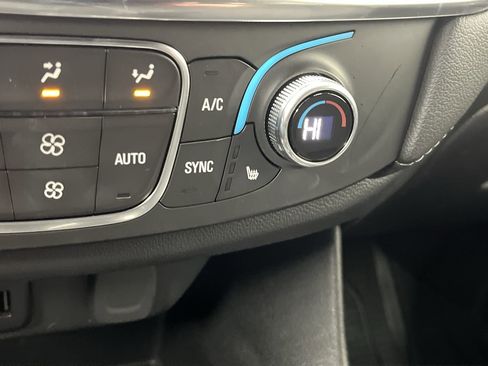 Certified 2023 Chevrolet Traverse LT image 24