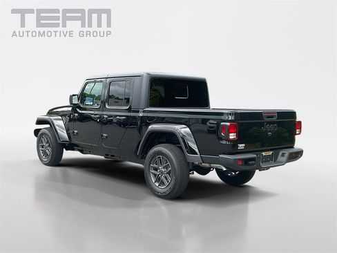 New 2025 Jeep Gladiator Sport image 5