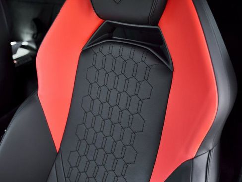 Used 2025 Lamborghini Revuelto image 55