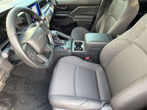 Used 2026 Toyota Tacoma SR5 AWD/4WD image 5