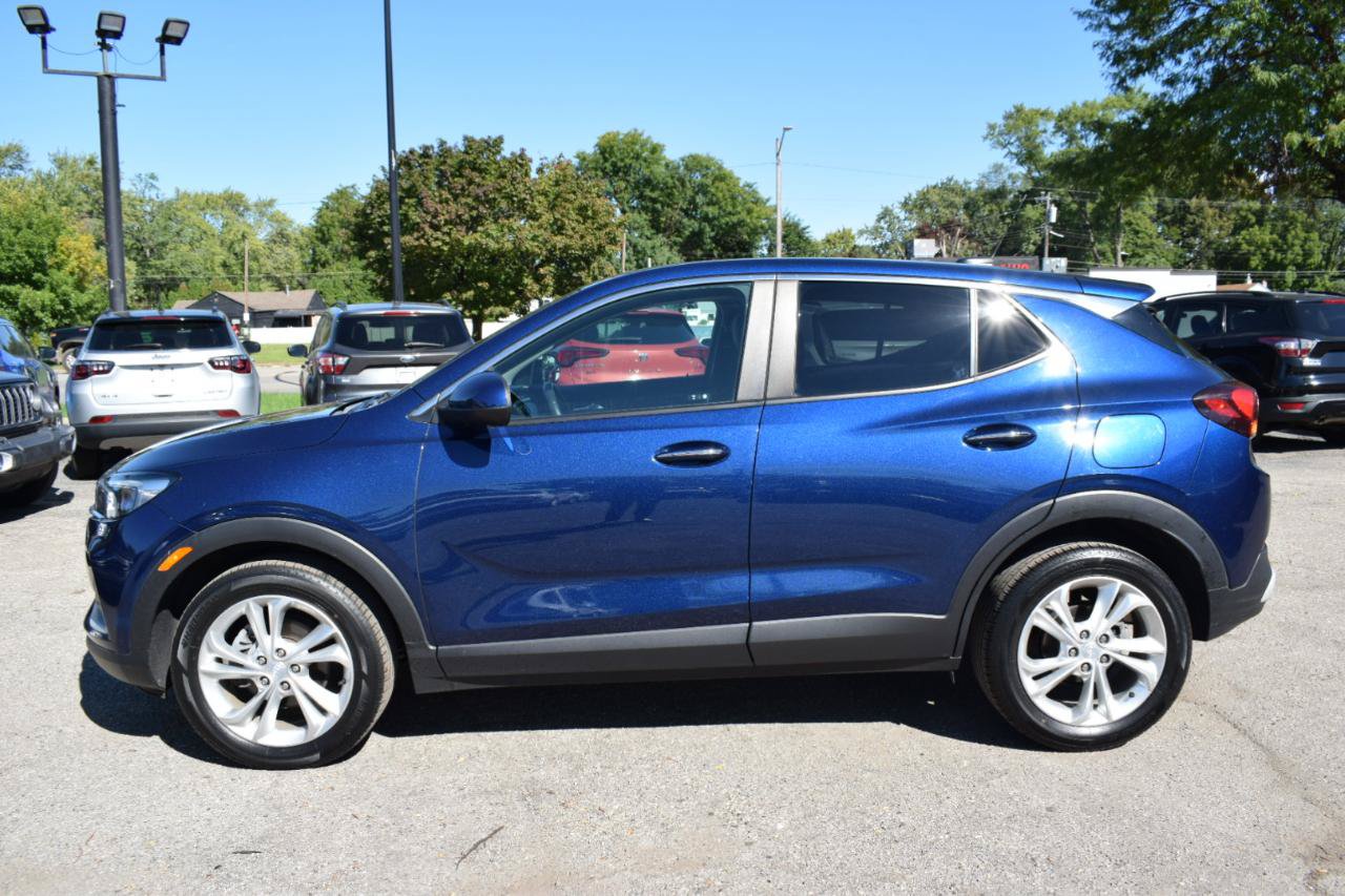 Used 2023 Buick Encore GX Preferred w/ Cold Weather Comfort Package FWD image 11