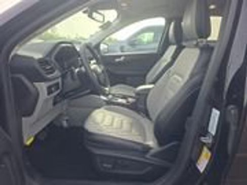 Used 2023 Ford Escape Platinum w/ Premium Technology Package AWD/4WD image 2