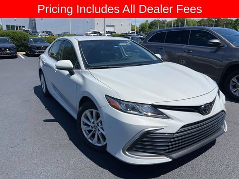 Certified 2023 Toyota Camry LE FWD image 3