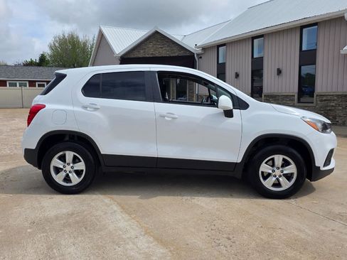 Used 2020 Chevrolet Trax LS w/ Fleet Convenience Package AWD/4WD image 20