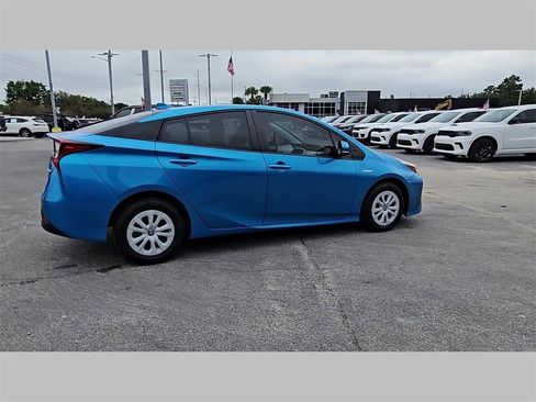 Used 2019 Toyota Prius LE image 32