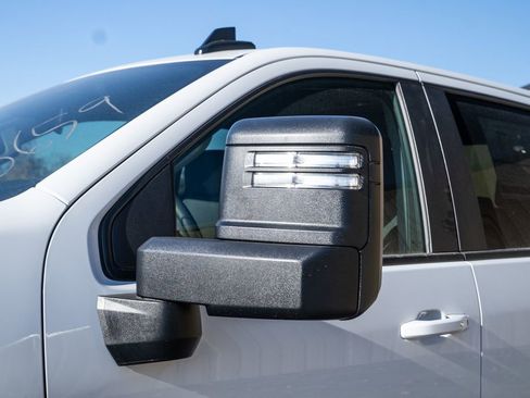 New 2026 Chevrolet Silverado 3500 LT image 9