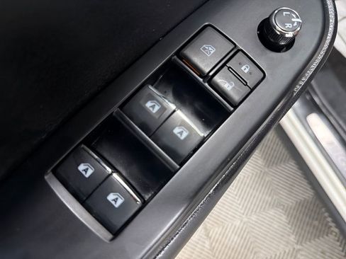 Used 2019 Toyota Highlander Limited Platinum image 17