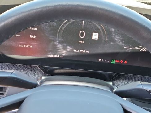 Used 2024 Lucid Air Touring AWD/4WD image 22