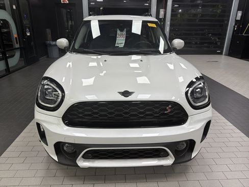 Used 2024 MINI Cooper Countryman S FWD image 3