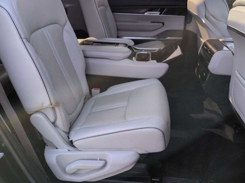 Used 2023 Jeep Grand Wagoneer Series II w/ Premium Group II image 22