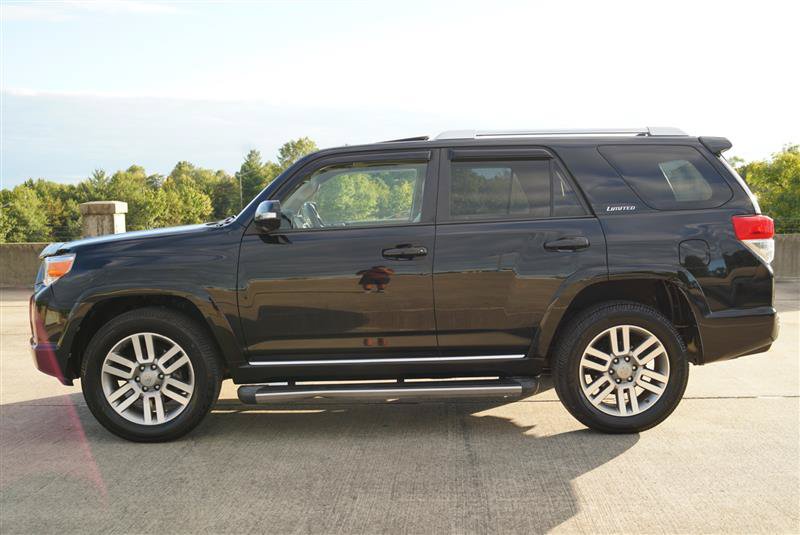 Used 2011 Toyota 4Runner Limited AWD/4WD image 2
