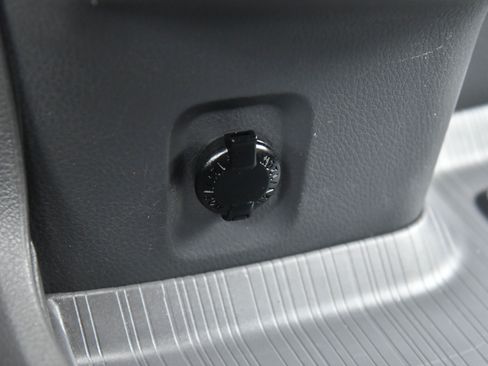 Used 2023 Toyota Sienna LE image 26