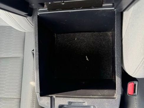 Used 2017 Toyota Tacoma SR5 RWD image 30