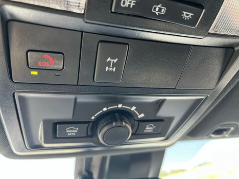 Certified 2023 Toyota Tacoma TRD Off-Road AWD/4WD image 24