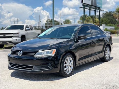 Used 2013 Volkswagen Jetta SE FWD image 1