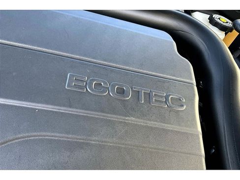 Used 2022 Chevrolet Malibu LT image 34