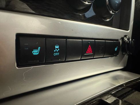 Used 2011 Jeep Liberty 70th Anniversary image 20