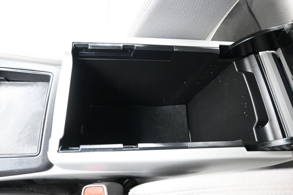 Used 2017 Toyota Camry LE FWD image 22
