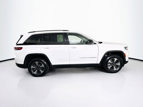 Used 2022 Jeep Grand Cherokee Limited 4xe w/ Luxury Tech Group II AWD/4WD image 10