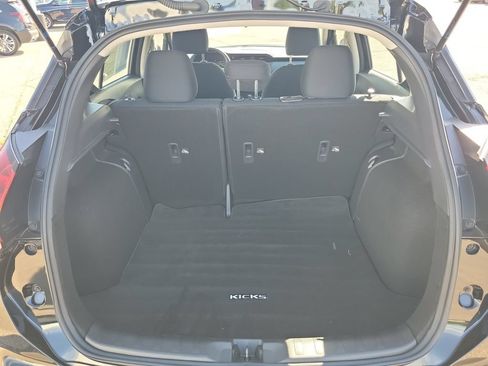 Used 2024 Nissan Kicks SV FWD image 31