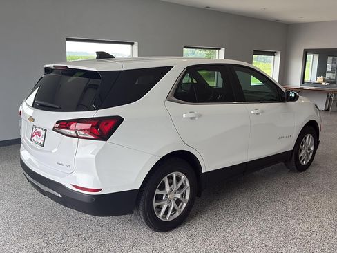 Used 2024 Chevrolet Equinox LT AWD/4WD image 4