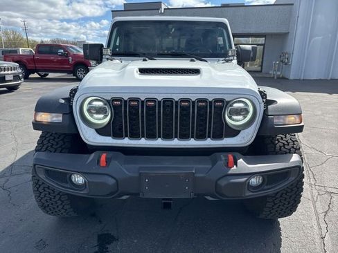 Used 2021 Jeep Gladiator Mojave w/ Cold Weather Group AWD/4WD image 3
