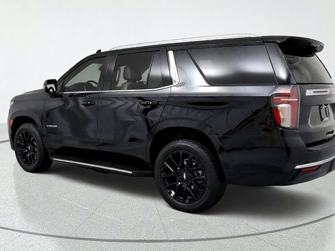 Used 2023 Chevrolet Tahoe LT w/ Luxury Package AWD/4WD image 3