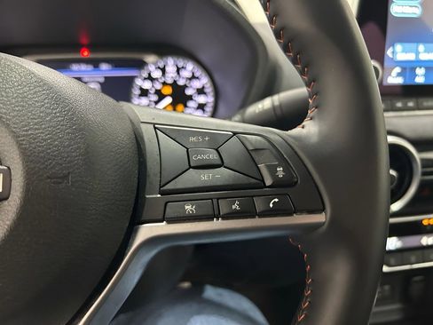 Used 2025 Nissan Sentra SR image 23