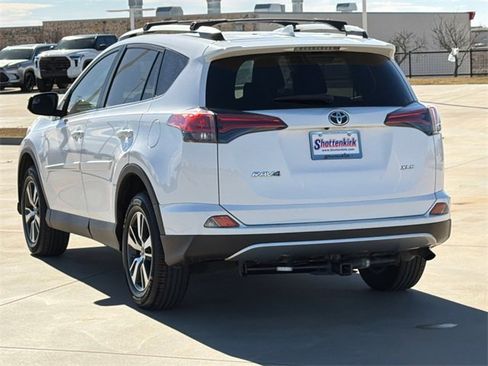 Used 2016 Toyota RAV4 XLE image 4