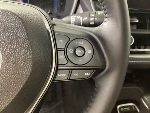 Used 2025 Toyota Corolla XSE FWD image 15